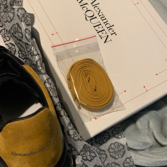 Designer Sneakers - Picture 4 of 4